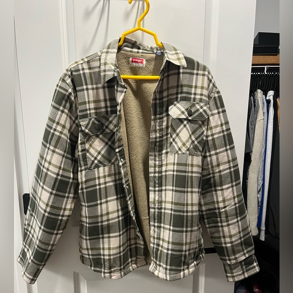 Wrangler Shacket - Picture 1 of 3